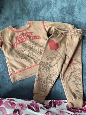 Kids Brown 'Howdy Valentine' Sweater & Joggers Set with Red Accents